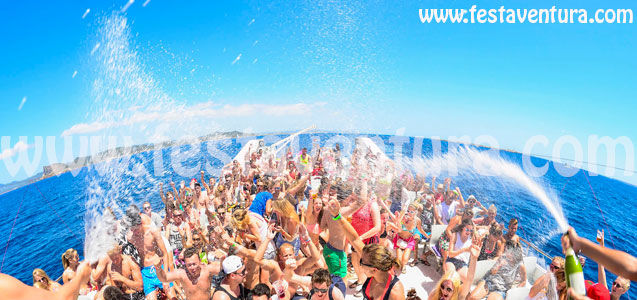 Fiesta en Catamarán con Barra libre. Despedidas y fiestas Salou.